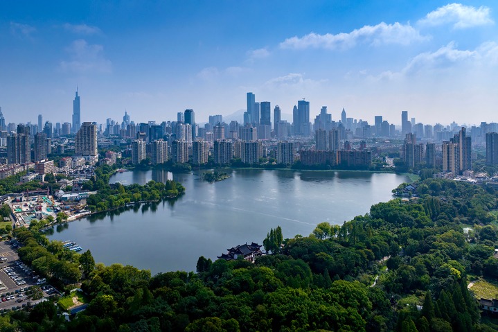 读懂“服务”里蕴含的生产力