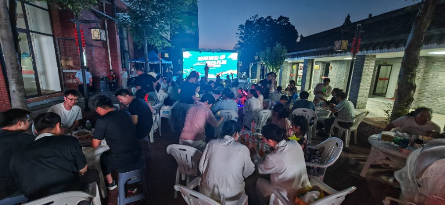 观赛享养生!泰州烟火市集点亮许庄苏超“第二现场”(图1)